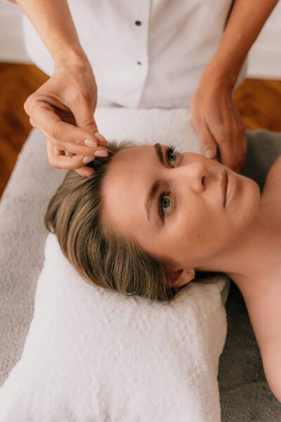 Cosmetic acupuncture